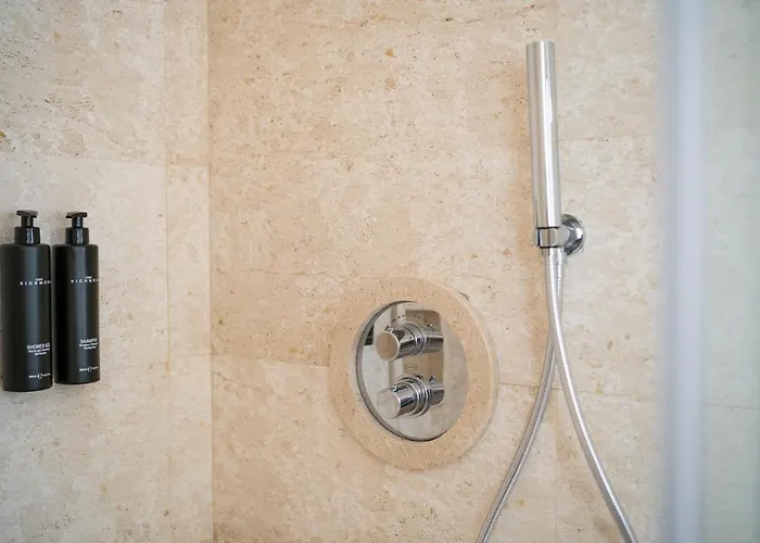 Üdülőközpont Paghe Eco Luxury Experience *